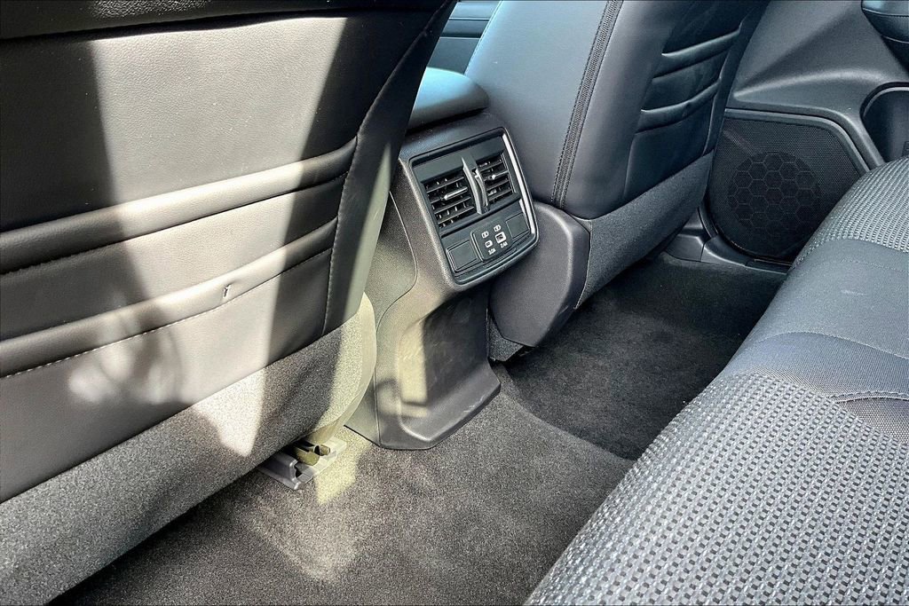 Used 2026 Subaru Forester Premium AWD/4WD image 10