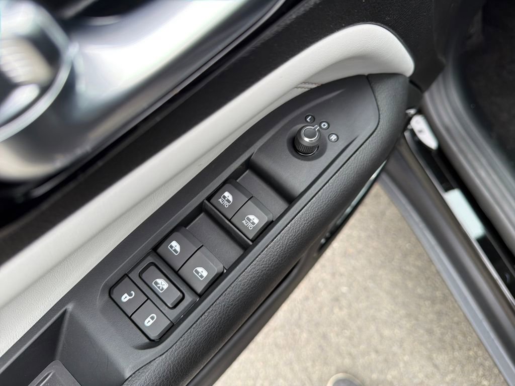 New 2026 Jeep Compass Limited image 11