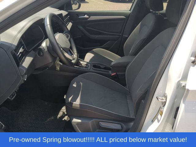 Used 2025 Volkswagen Jetta Sport FWD image 23