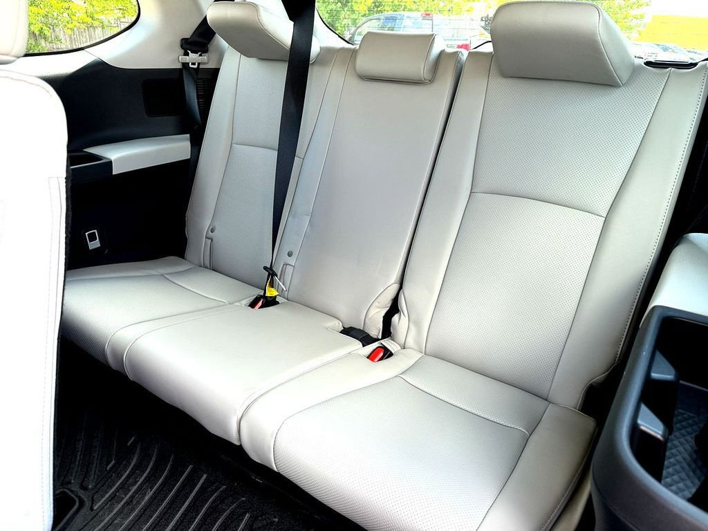 Used 2024 Toyota Grand Highlander FWD image 28