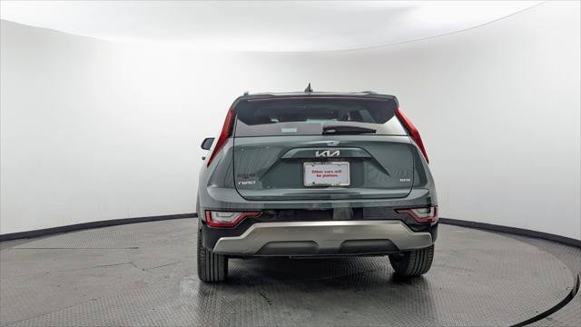 Used 2023 Kia Niro SX Touring FWD image 7