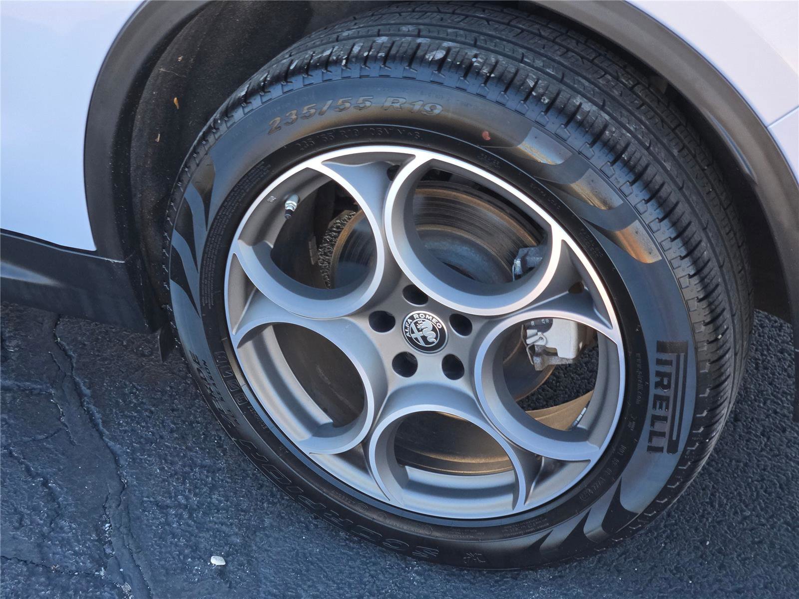 Used 2024 Alfa Romeo Stelvio Sprint image 18