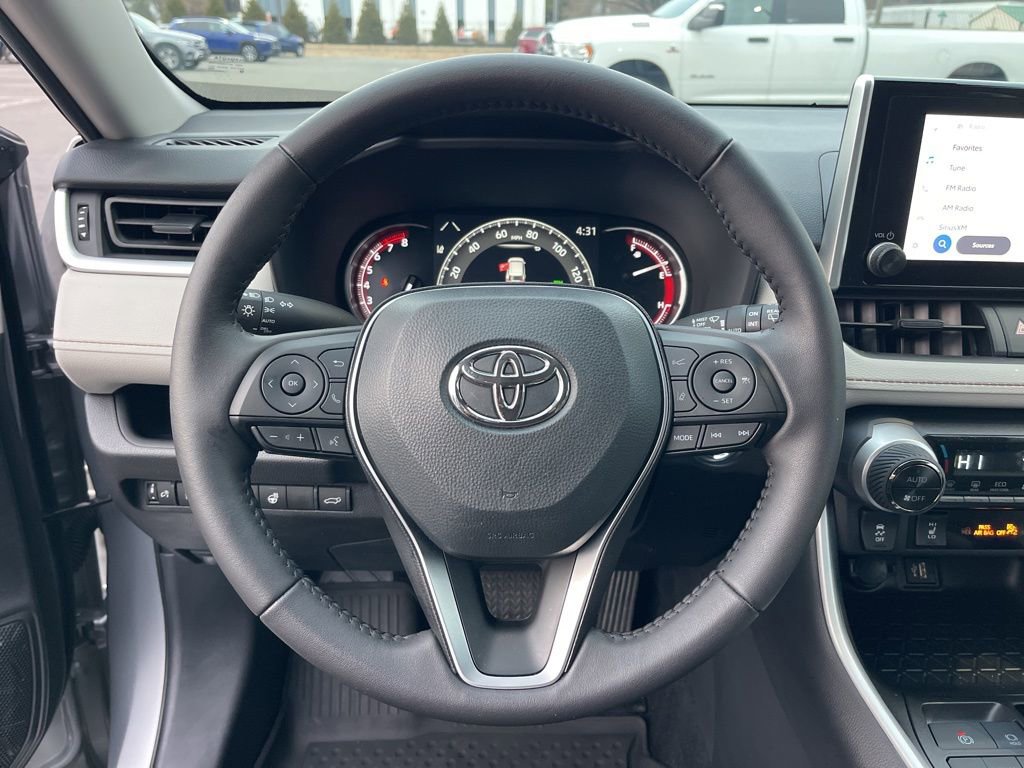 Used 2025 Toyota RAV4 XLE image 16