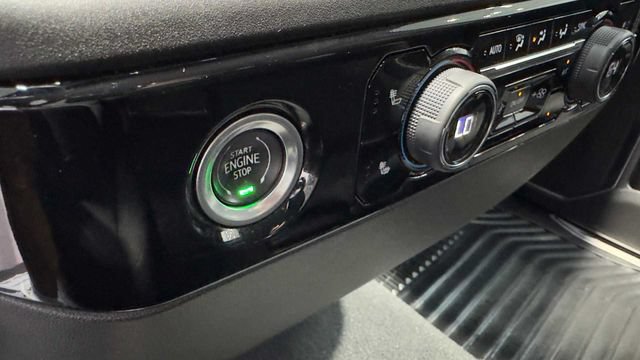Used 2022 Chevrolet Silverado 1500 LT RWD image 23