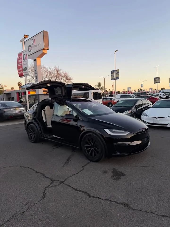 Used 2023 Tesla Model X image 4