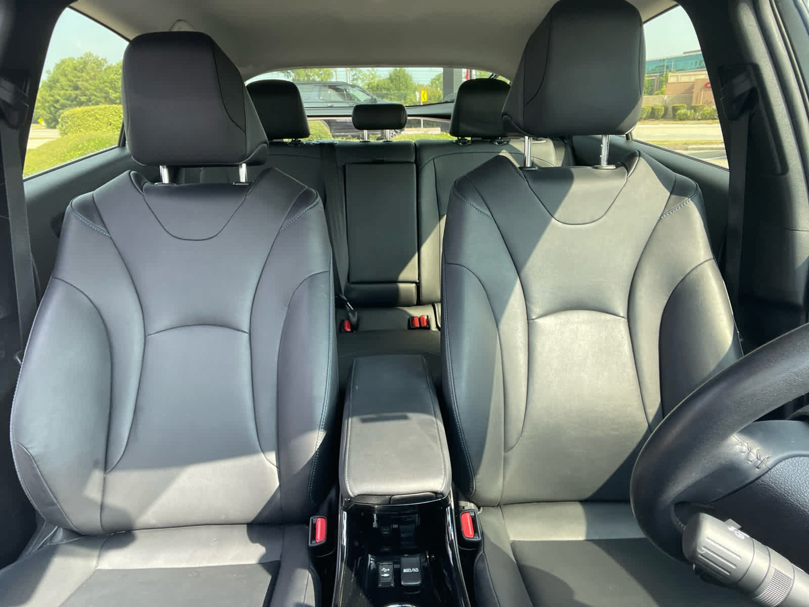 Used 2017 Toyota Prius Four Touring w/ Appearance Package FWD image 29