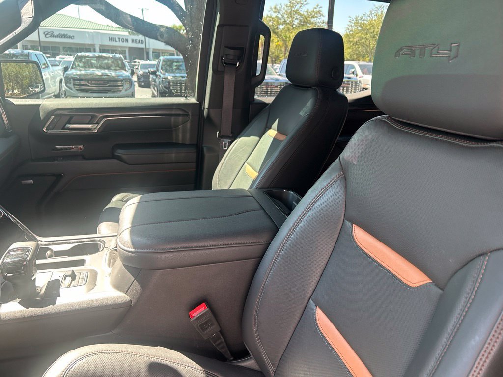 Used 2024 GMC Sierra 1500 AT4 w/ Technology Package AWD/4WD image 10