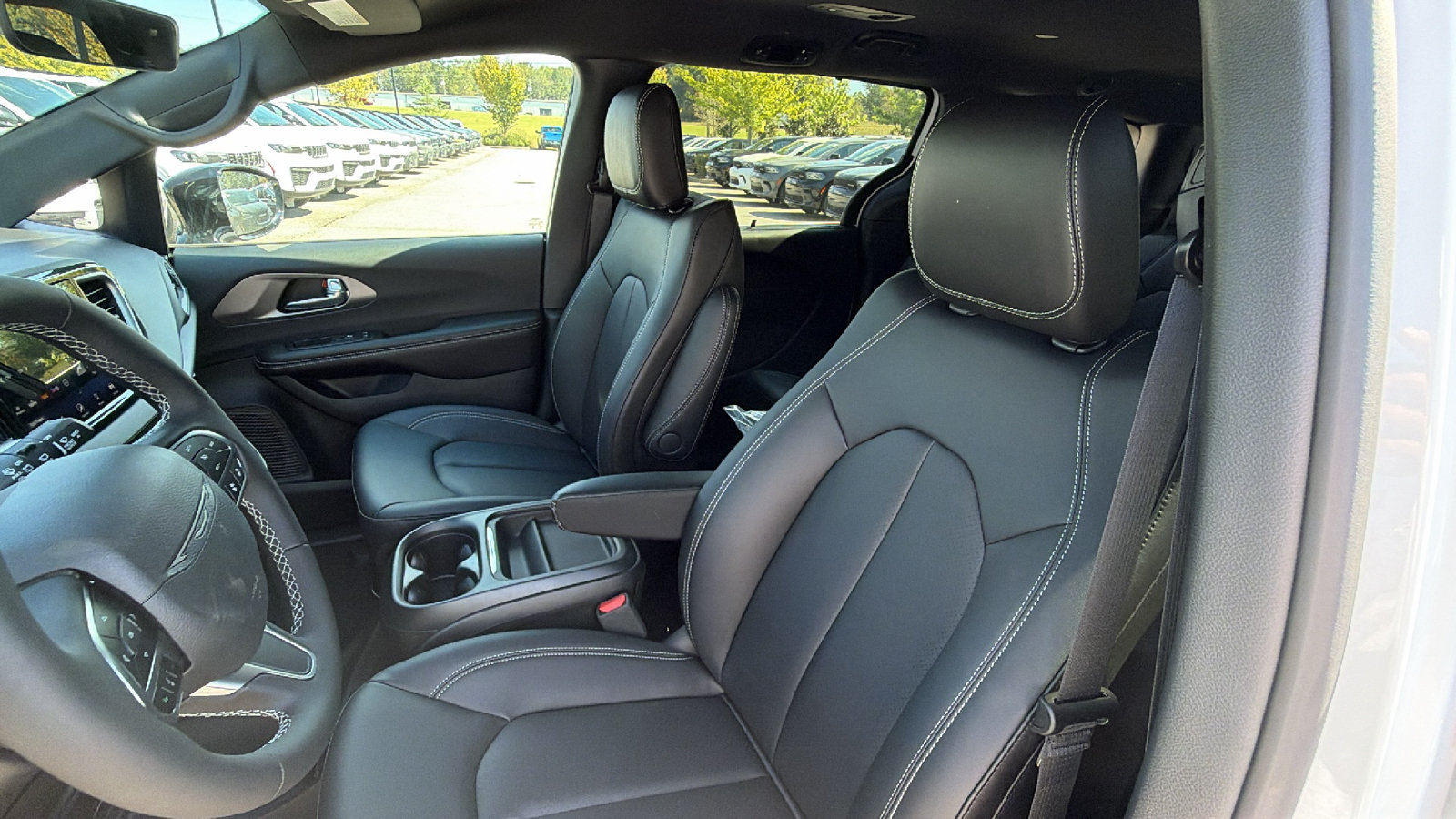 New 2027 Chrysler Pacifica LX FWD image 17