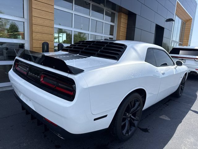 Used 2017 Dodge Challenger R/T w/ Driver Convenience Group RWD image 4