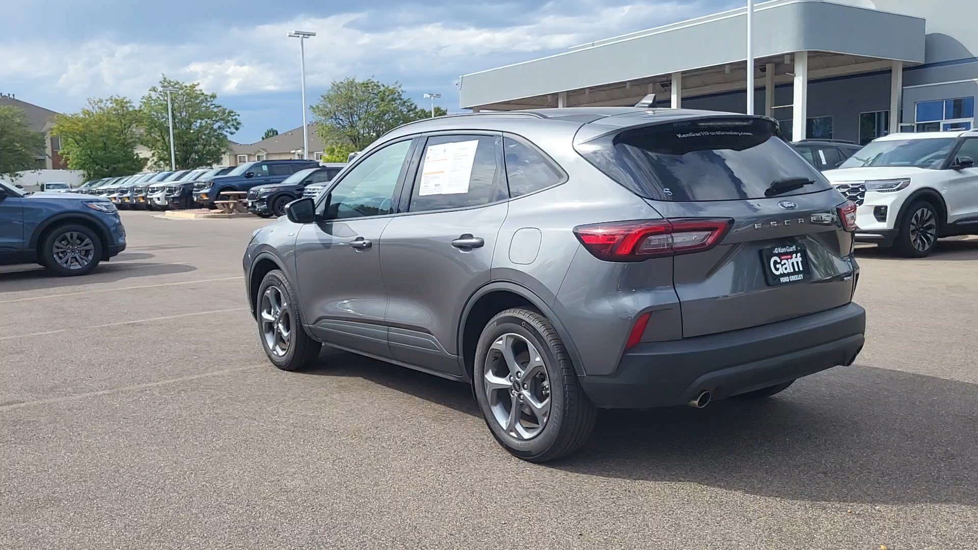 Certified 2025 Ford Escape ST-Line Select AWD/4WD image 3