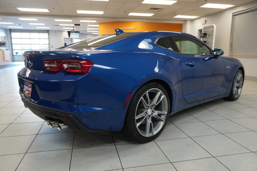 Used 2021 Chevrolet Camaro LT RWD image 15