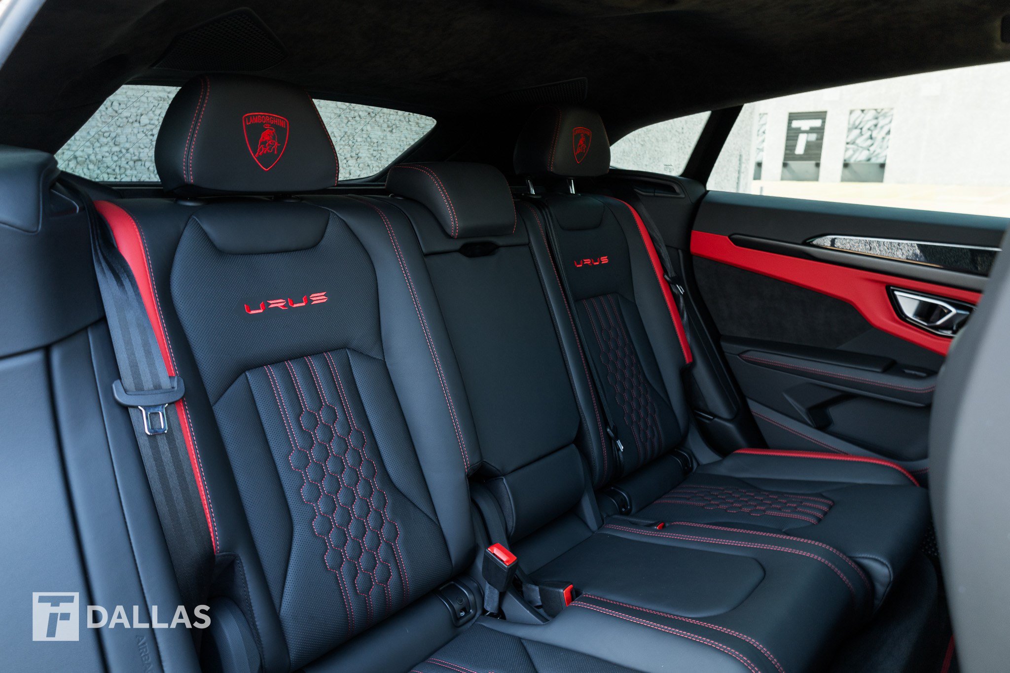 Used 2023 Lamborghini Urus S AWD/4WD image 39
