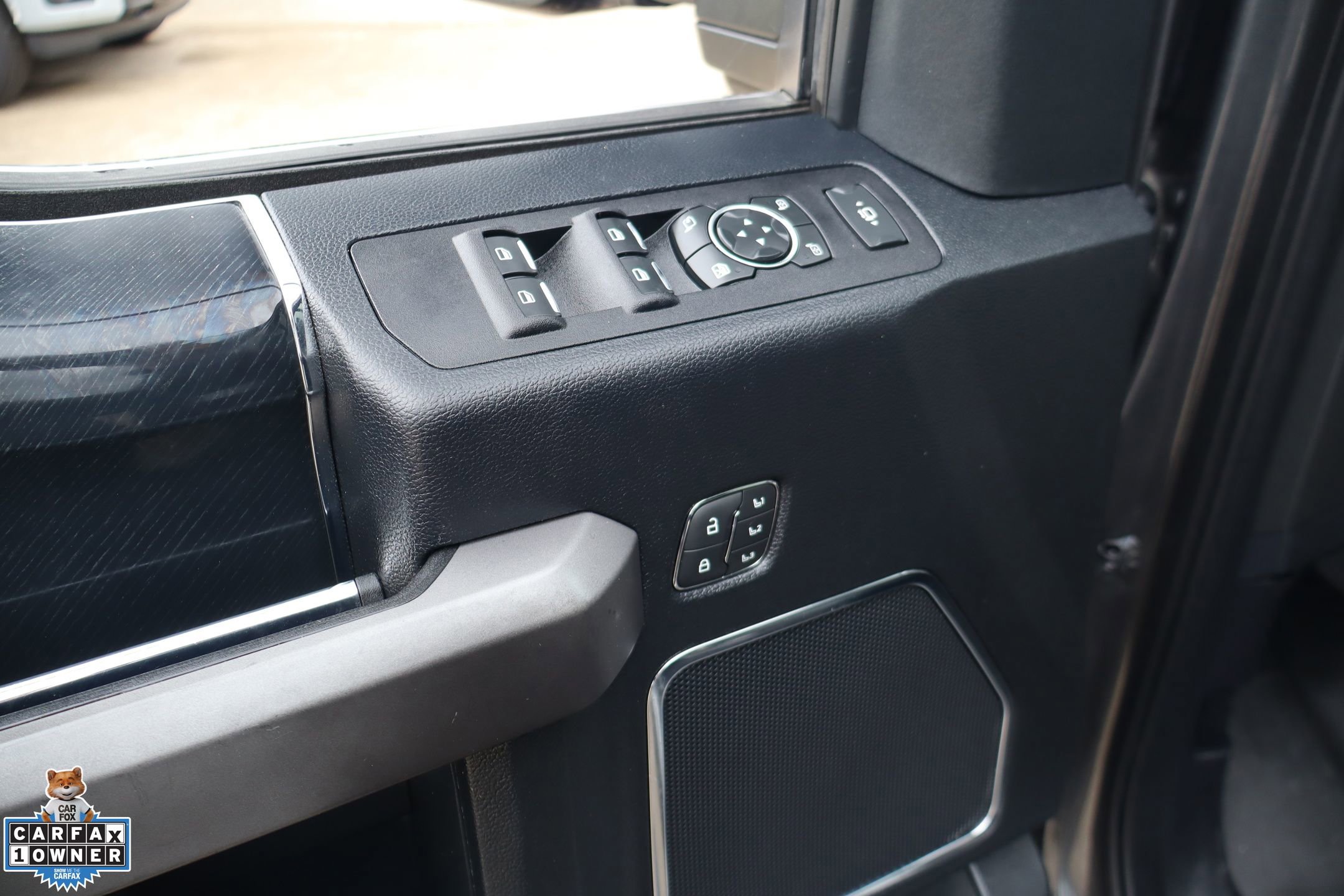 Used 2020 Ford F250 Platinum w/ Tremor Off-Road Package AWD/4WD image 12