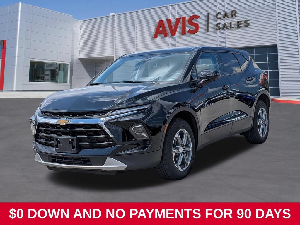 Used 2025 Chevrolet Blazer LT FWD image 1