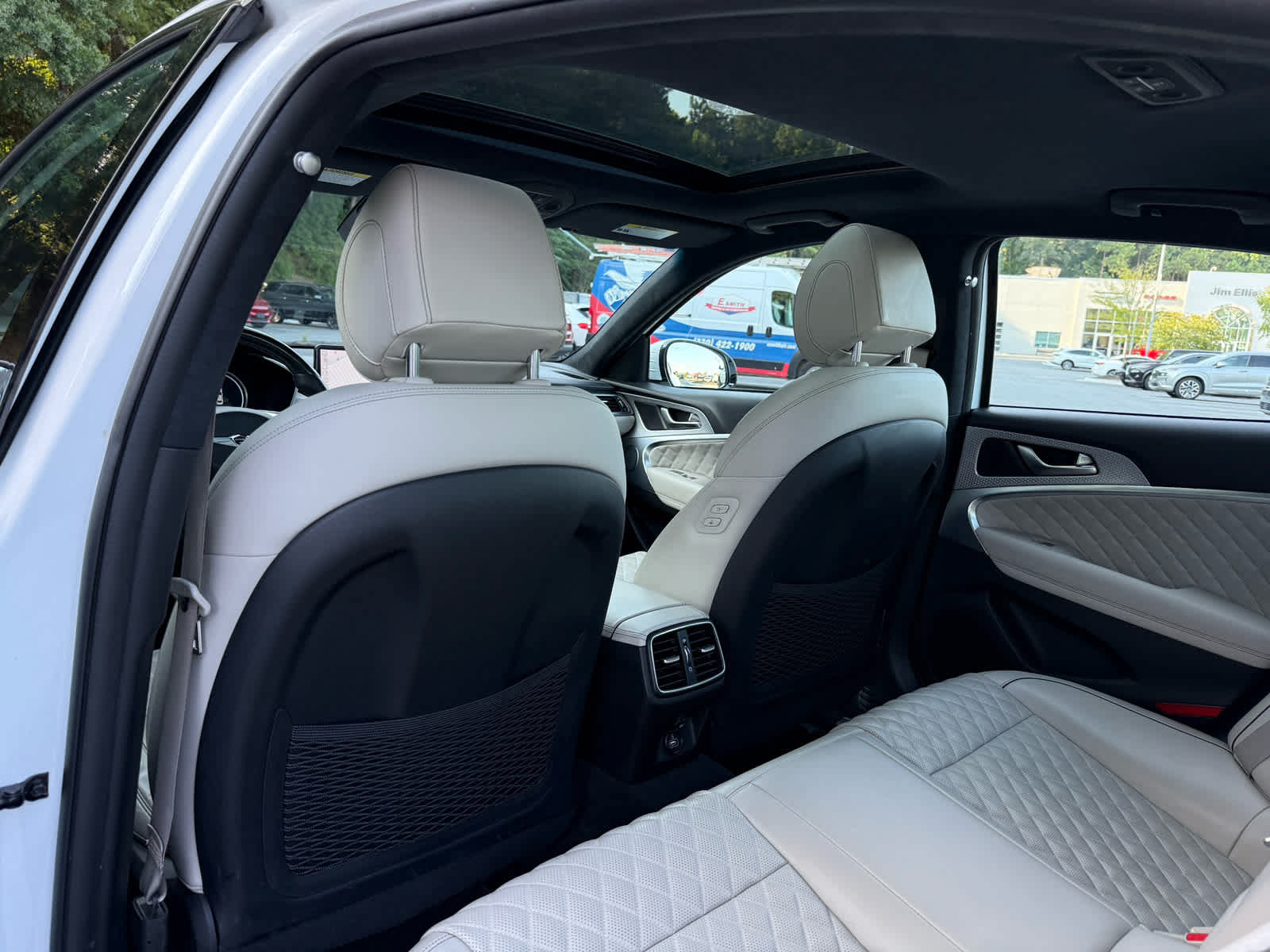 Used 2022 Genesis G70 3.3T RWD image 27