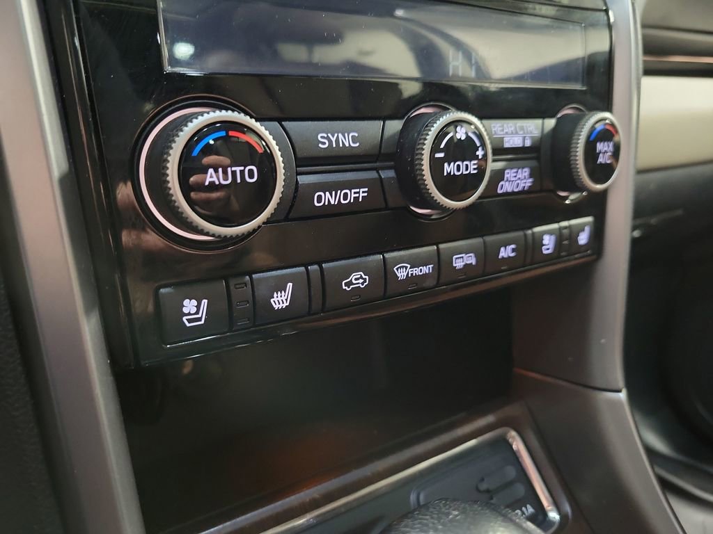 Used 2020 Subaru Ascent Touring image 17