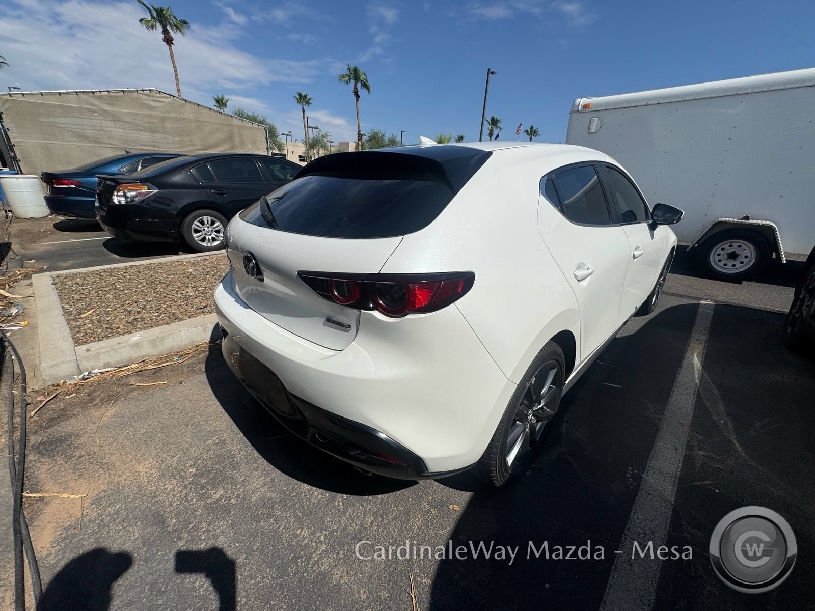 Used 2019 MAZDA MAZDA3 Hatchback w/ Preferred Package FWD image 3