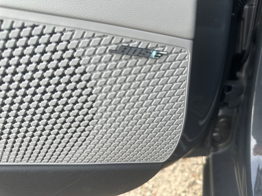 Used 2025 Hyundai Elantra Limited image 14