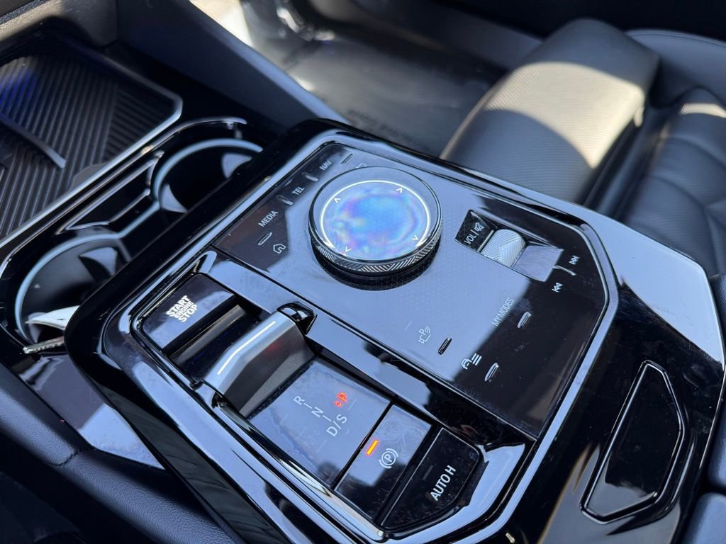 Certified 2025 BMW 530i xDrive AWD/4WD image 14