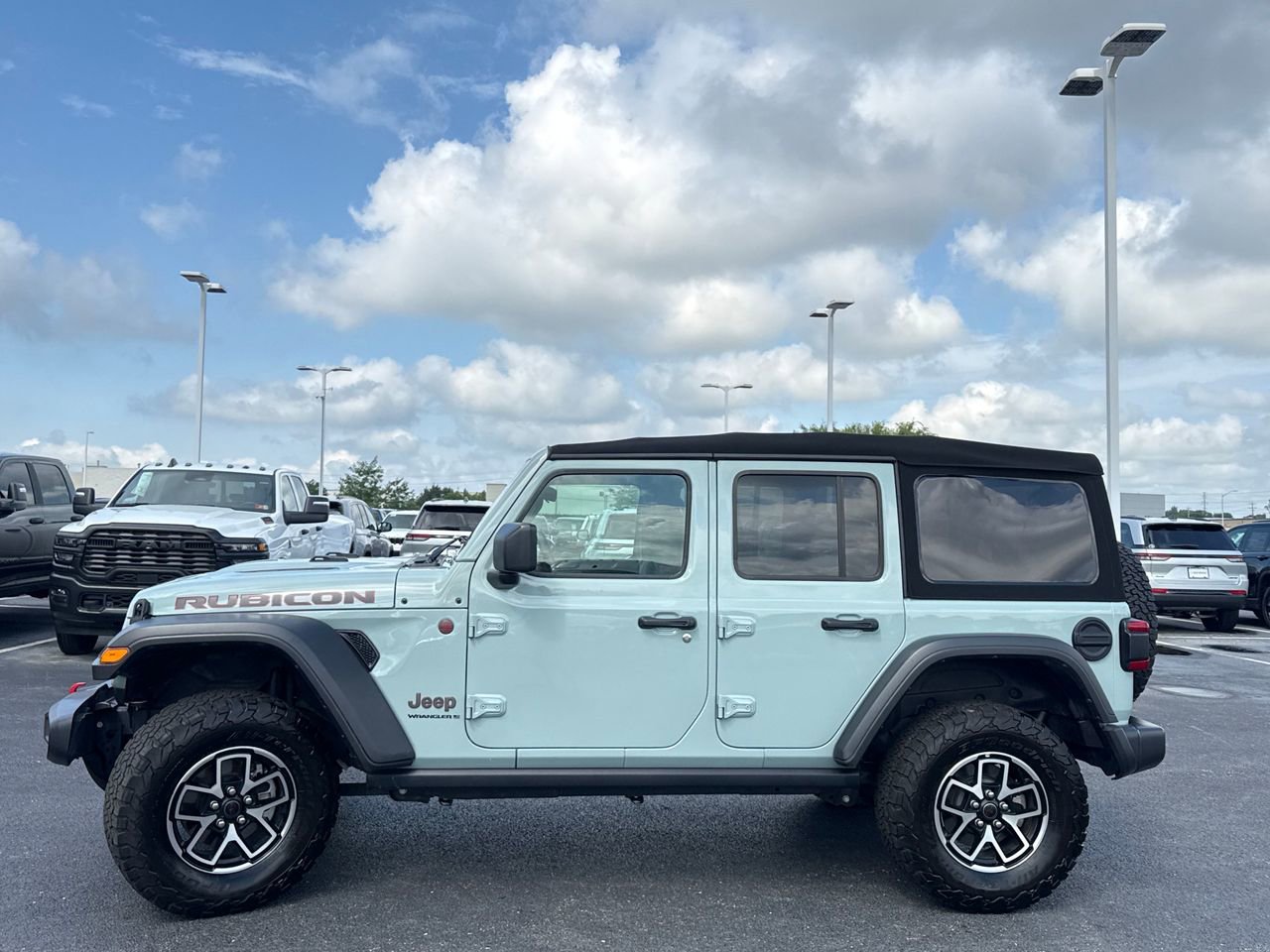 Certified 2024 Jeep Wrangler Unlimited Rubicon w/ Safety Group image 6