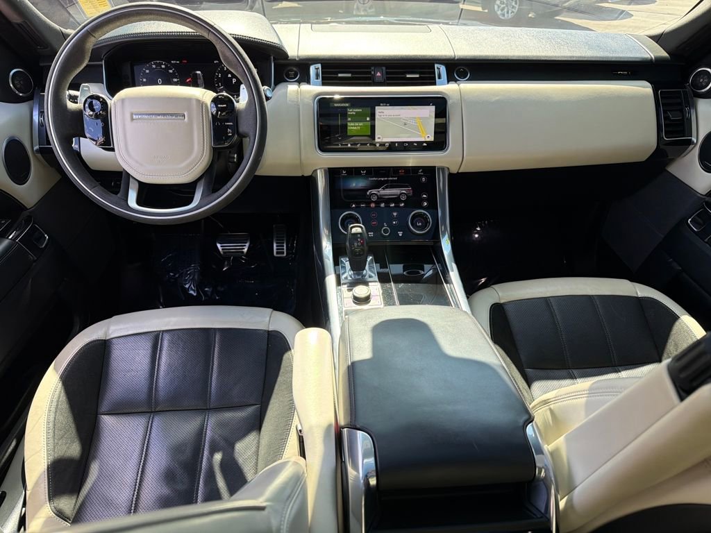 Used 2020 Land Rover Range Rover Sport HST image 13