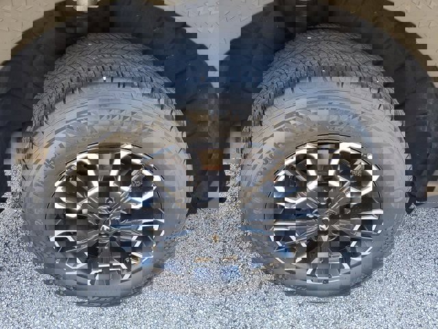 Used 2022 Hyundai Santa Cruz SEL image 9