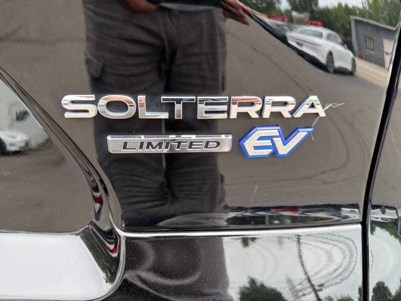 Used 2023 Subaru Solterra AWD image 28