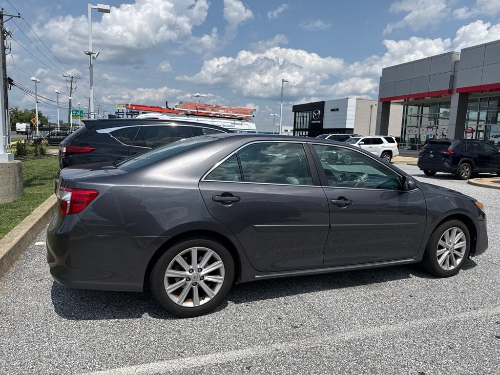 Used 2013 Toyota Camry XLE w/ Leather Pkg FWD image 5