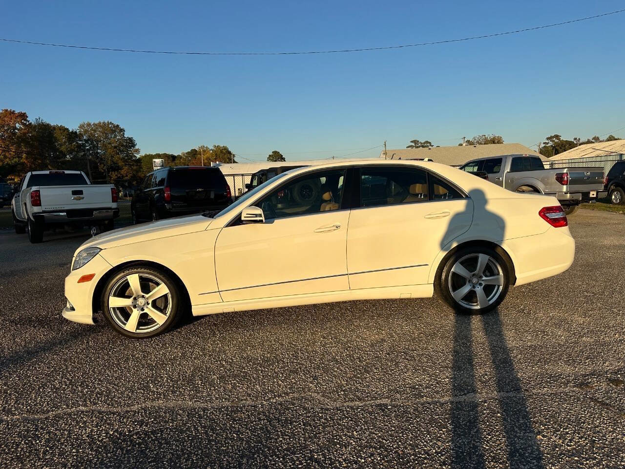 Used 2011 Mercedes-Benz E 350 4MATIC Sedan image 22