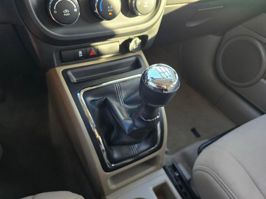 Used 2014 Jeep Compass Sport w/ Power Value Group image 22