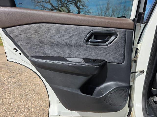 Used 2021 Nissan Rogue S image 27