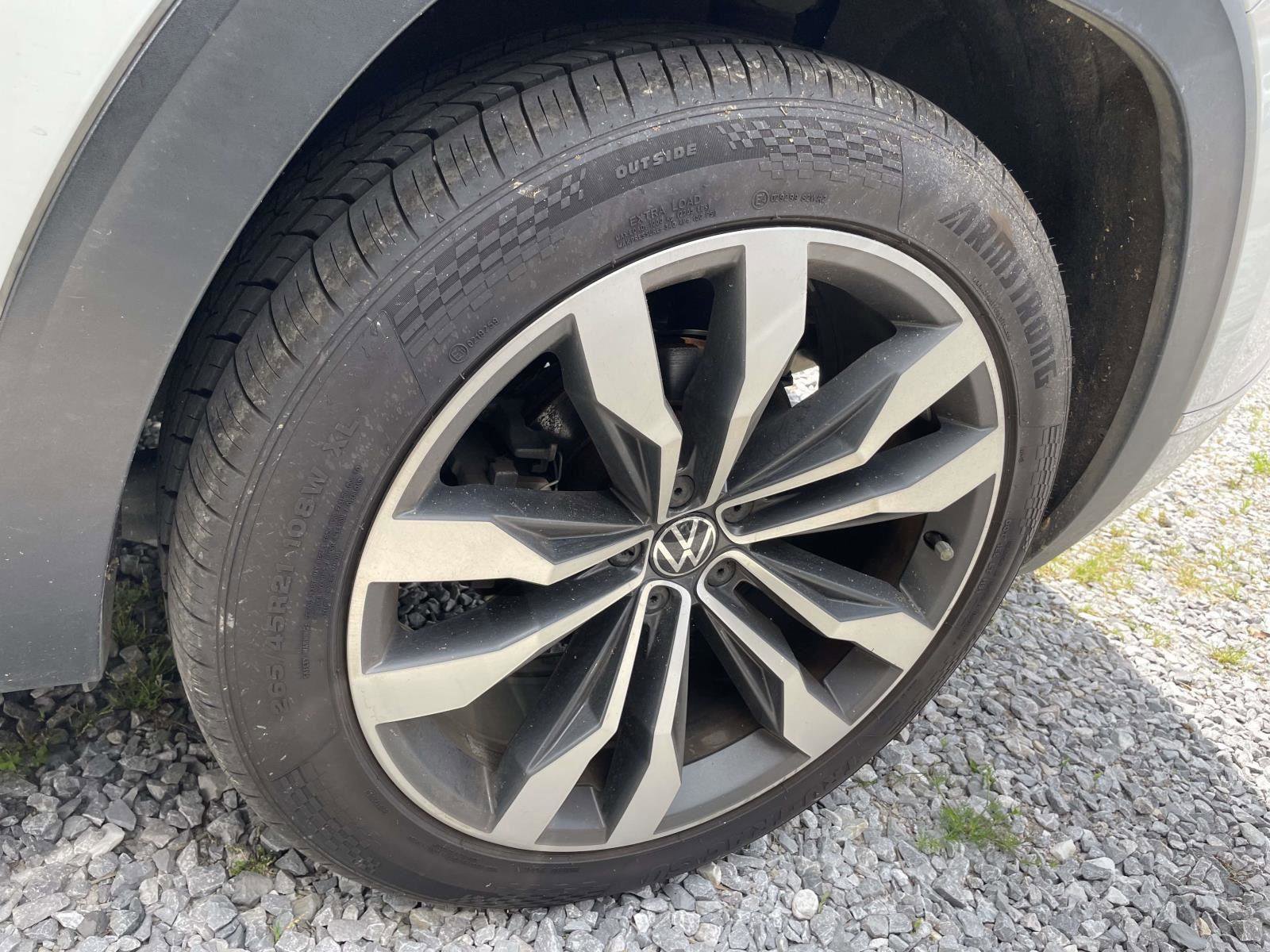 Used 2020 Volkswagen Atlas Cross Sport SEL R-Line FWD image 7