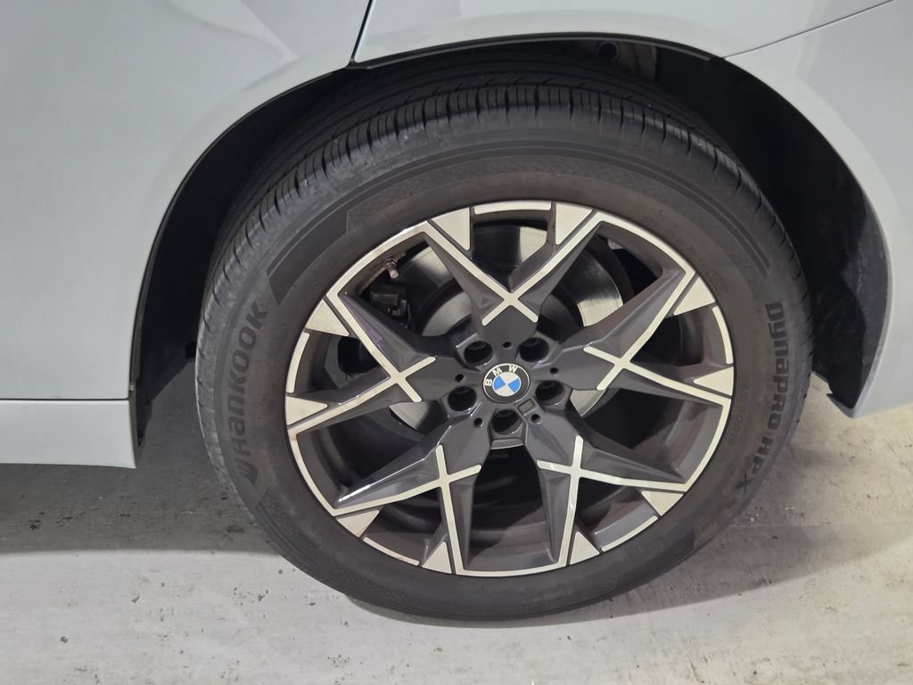 Used 2025 BMW X3 xDrive30i AWD/4WD image 16