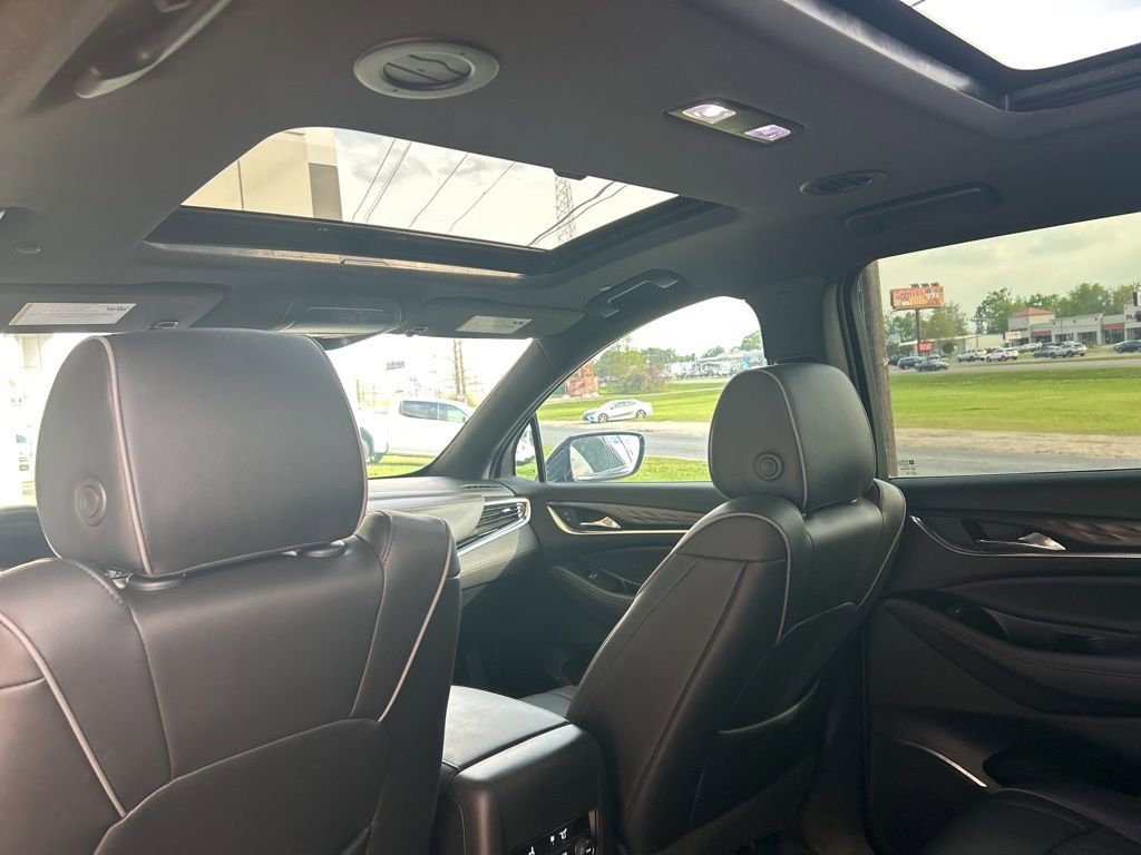 Used 2023 Buick Enclave Avenir w/ Avenir Technology Package image 11