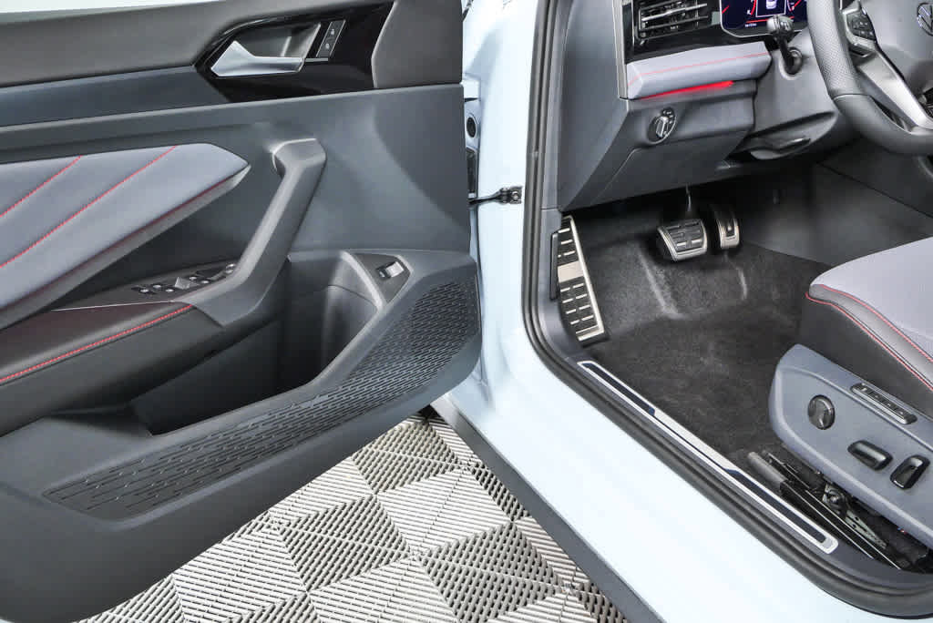 New 2026 Volkswagen Jetta GLI Autobahn FWD image 7