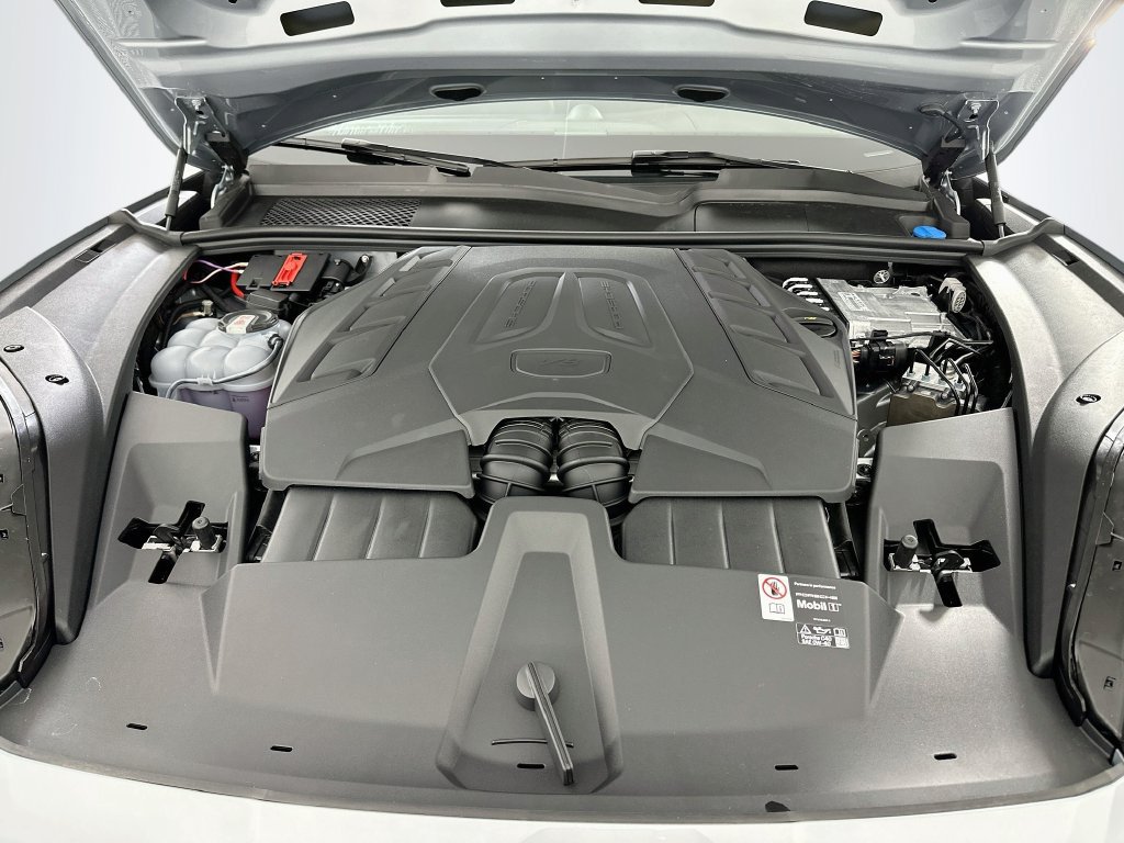 New 2026 Porsche Cayenne GTS AWD/4WD image 32