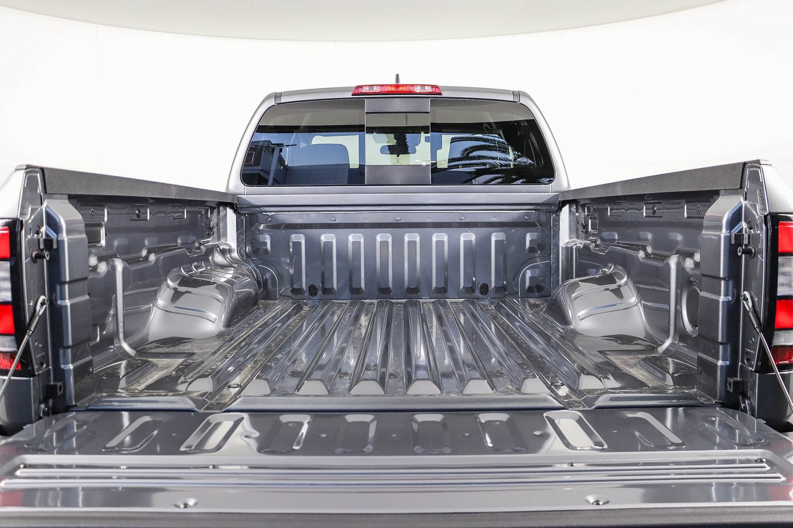New 2027 Nissan Frontier S RWD image 13