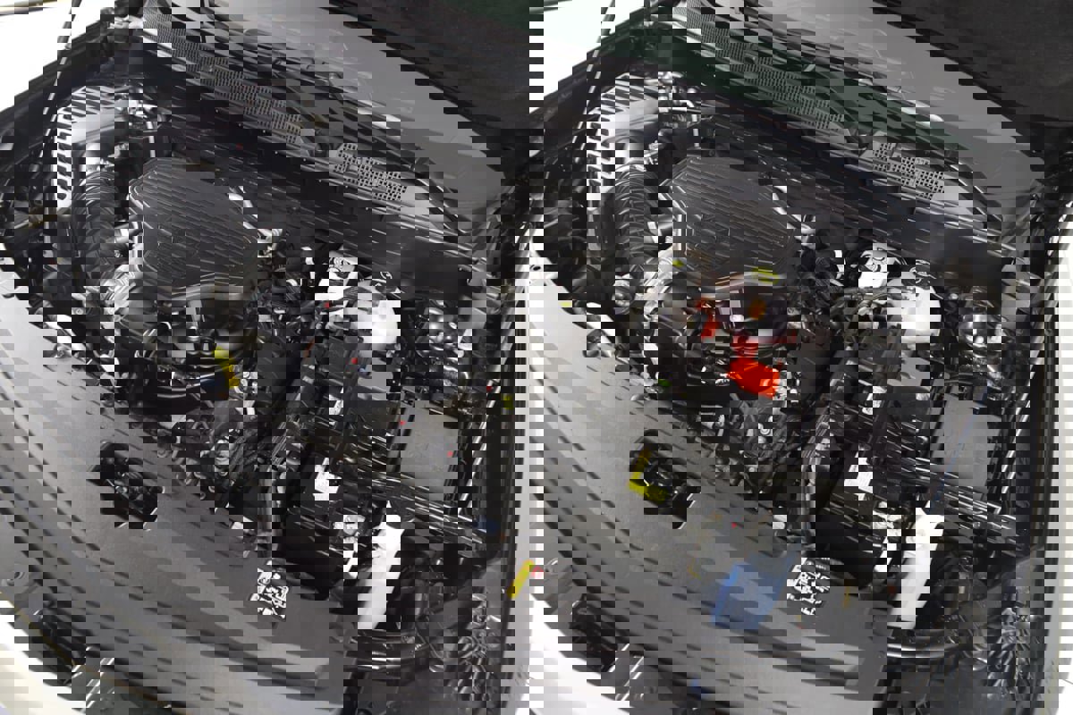 Used 2024 Cadillac XT6 Premium Luxury w/ LPO, Floor Liner Package AWD/4WD image 21