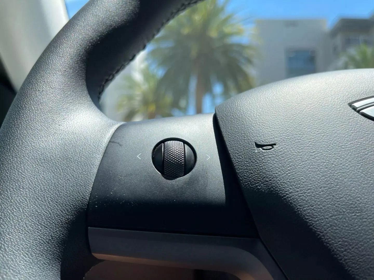 Used 2023 Tesla Model 3 Standard Range image 19