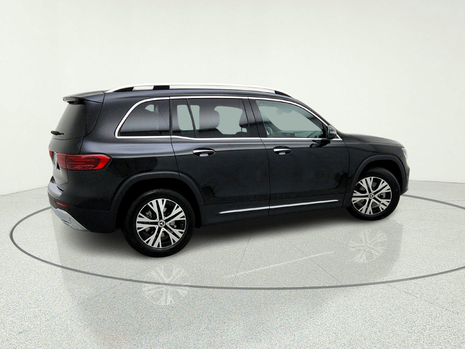 Certified 2024 Mercedes-Benz GLB 250 image 8