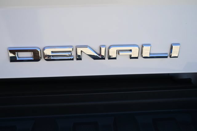 Used 2016 GMC Sierra 3500 Denali w/ Duramax Plus Package AWD/4WD image 11