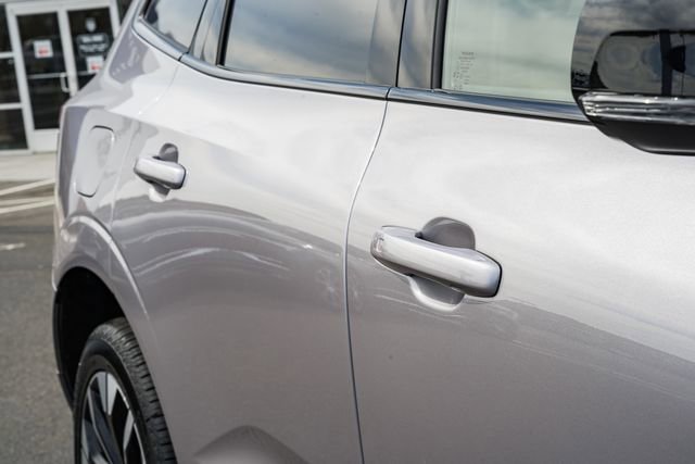 New 2026 Volvo XC60 B5 Plus w/ Protection Package Premier image 17