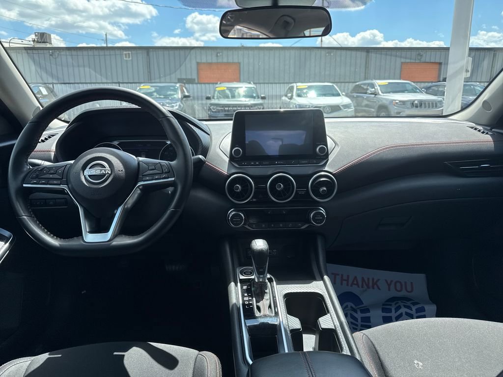 Used 2025 Nissan Sentra SR FWD image 18