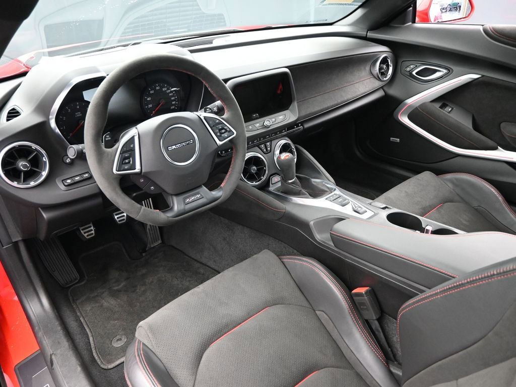 Used 2017 Chevrolet Camaro ZL1 image 27