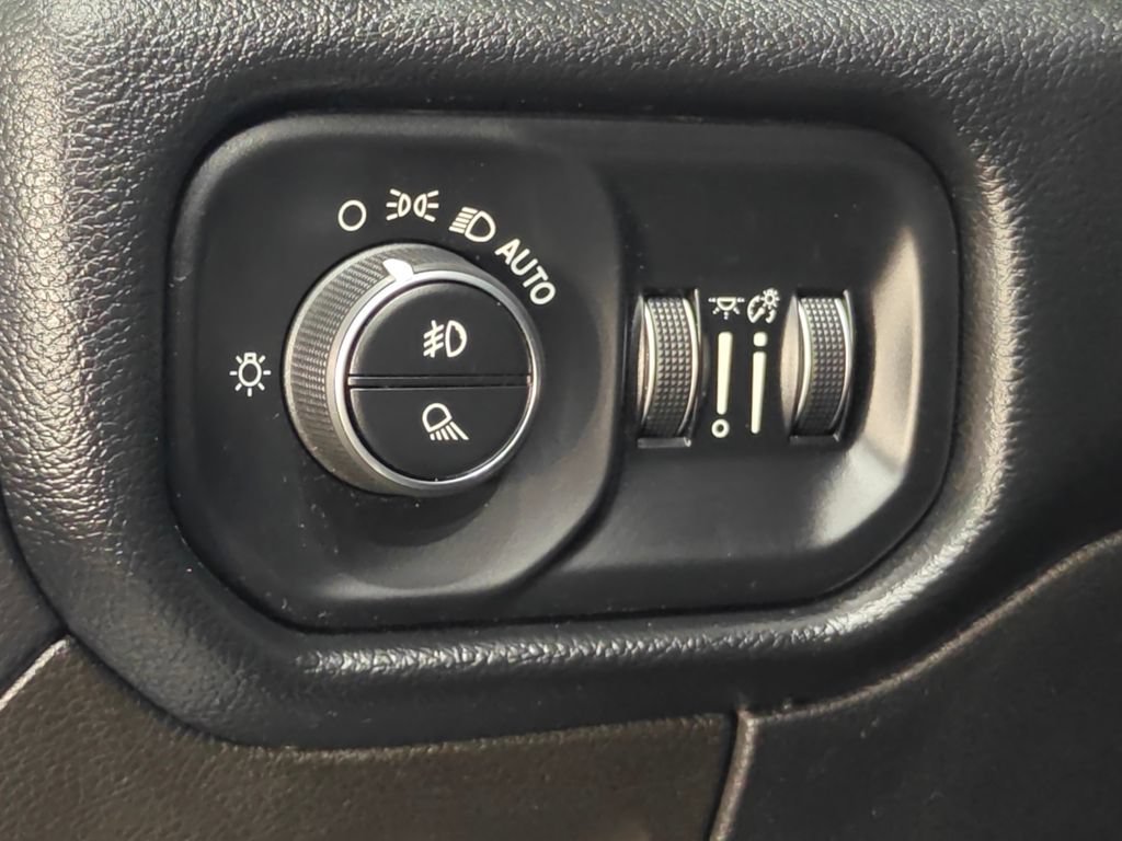 Used 2019 RAM 1500 Big Horn AWD/4WD image 48