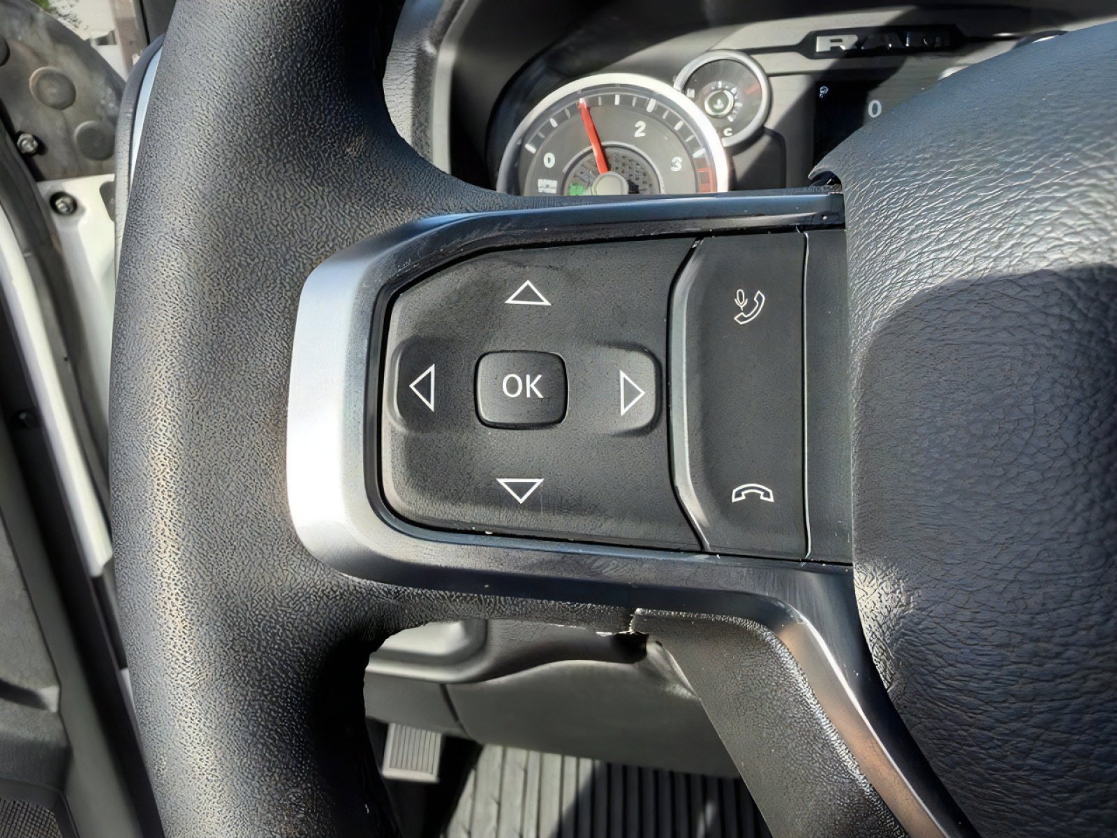 Used 2025 RAM 3500 Big Horn AWD/4WD image 21