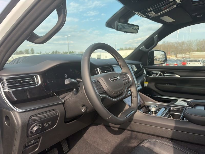 New 2026 Jeep Grand Wagoneer L Summit w/ Premium Group III image 24