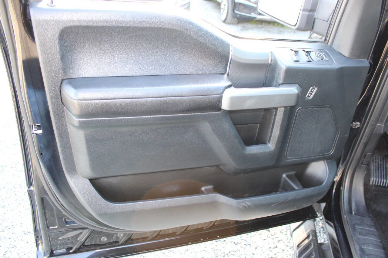 Used 2016 Ford F150 XLT w/ Equipment Group 302A Luxury AWD/4WD image 22