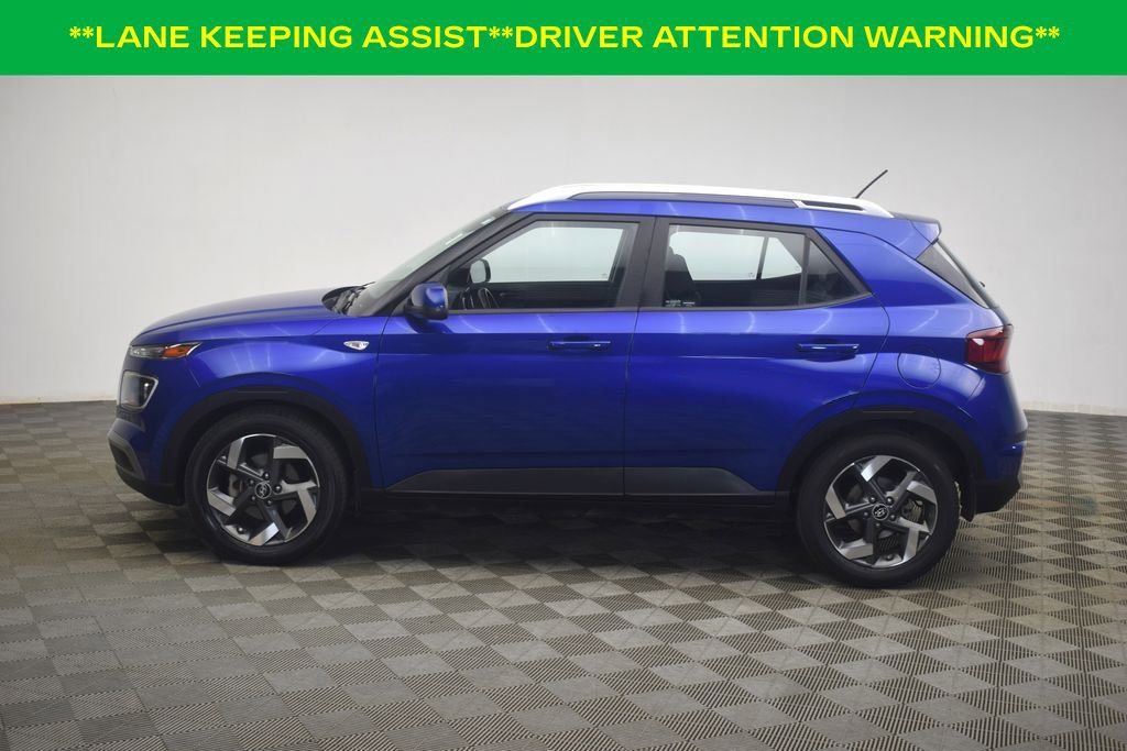 Used 2023 Hyundai Venue Limited w/ Cargo Package FWD image 12