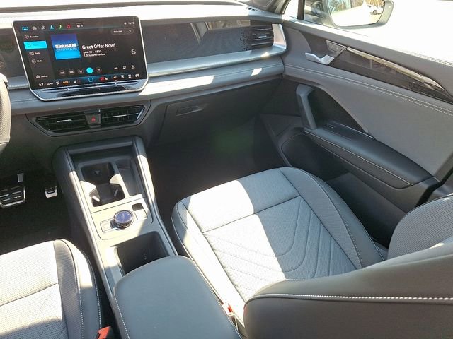 Certified 2025 Volkswagen Tiguan SE R-Line AWD/4WD image 16